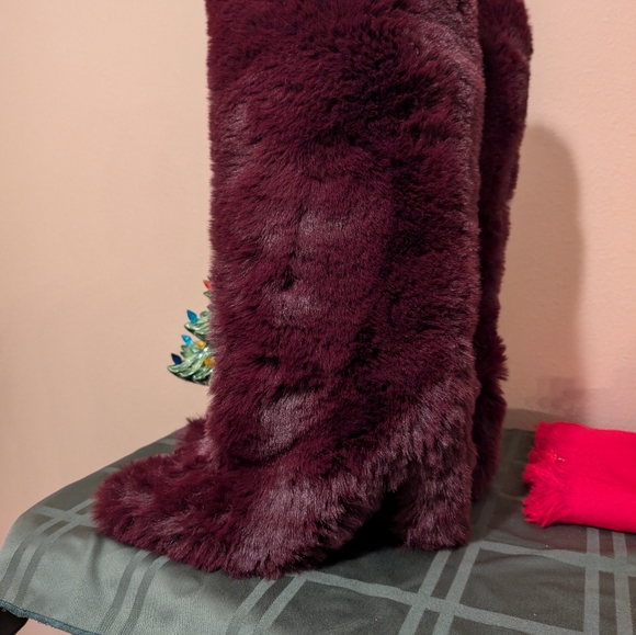 Jeffery Campbell Viral Faux Fur Fuzzie Boots NWOB - Picture 7 of 9